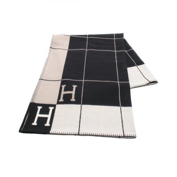 HERMES Black Scarf - Picture 1 of 4